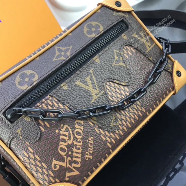 LV包包 LV新款包包 M44480 MINI SOFT TRUNK手袋 LV鏈條軟盒子挎包  ydh3666